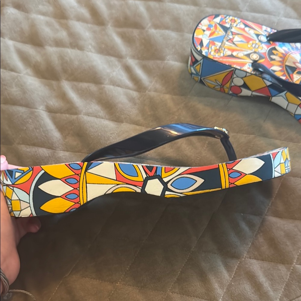 Tory Burch Red and Orange Sandals Vibrant Floral Design - Picture 2 of 4
